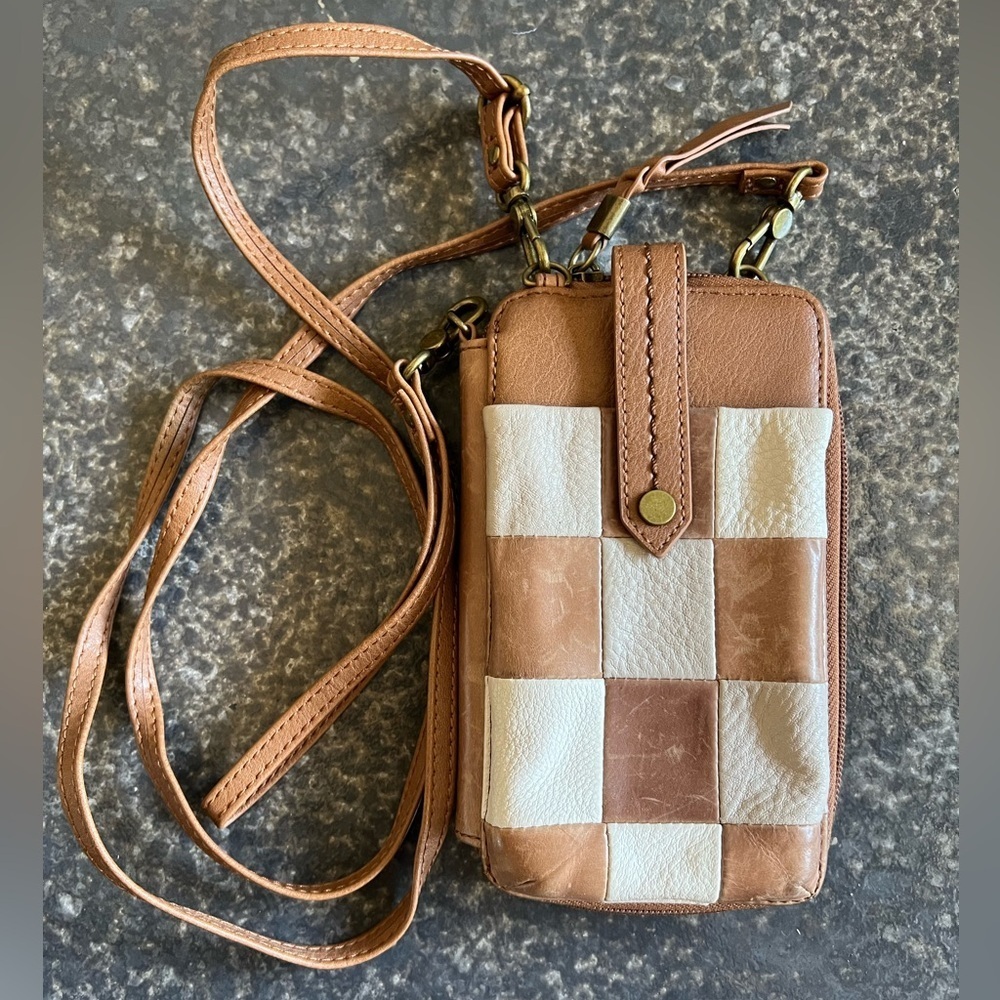 The Sak Silverlake Leather Smartphone Crossbody Embossed Checkered